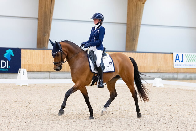 leden van het knhs talententeam 2024 staan met zijn allen op de foto