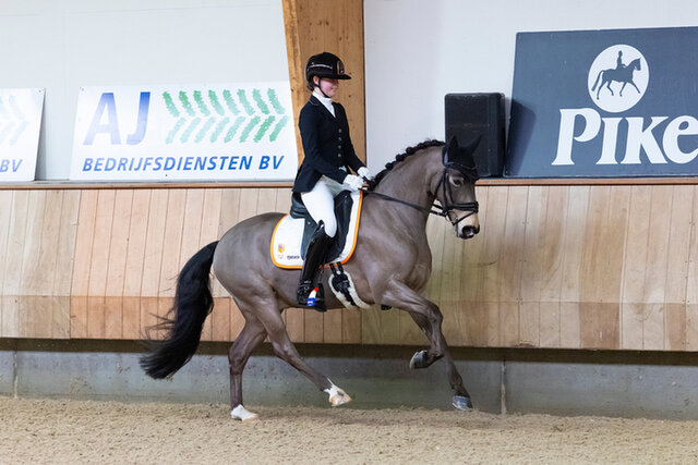 leden van het knhs talententeam 2024 staan met zijn allen op de foto