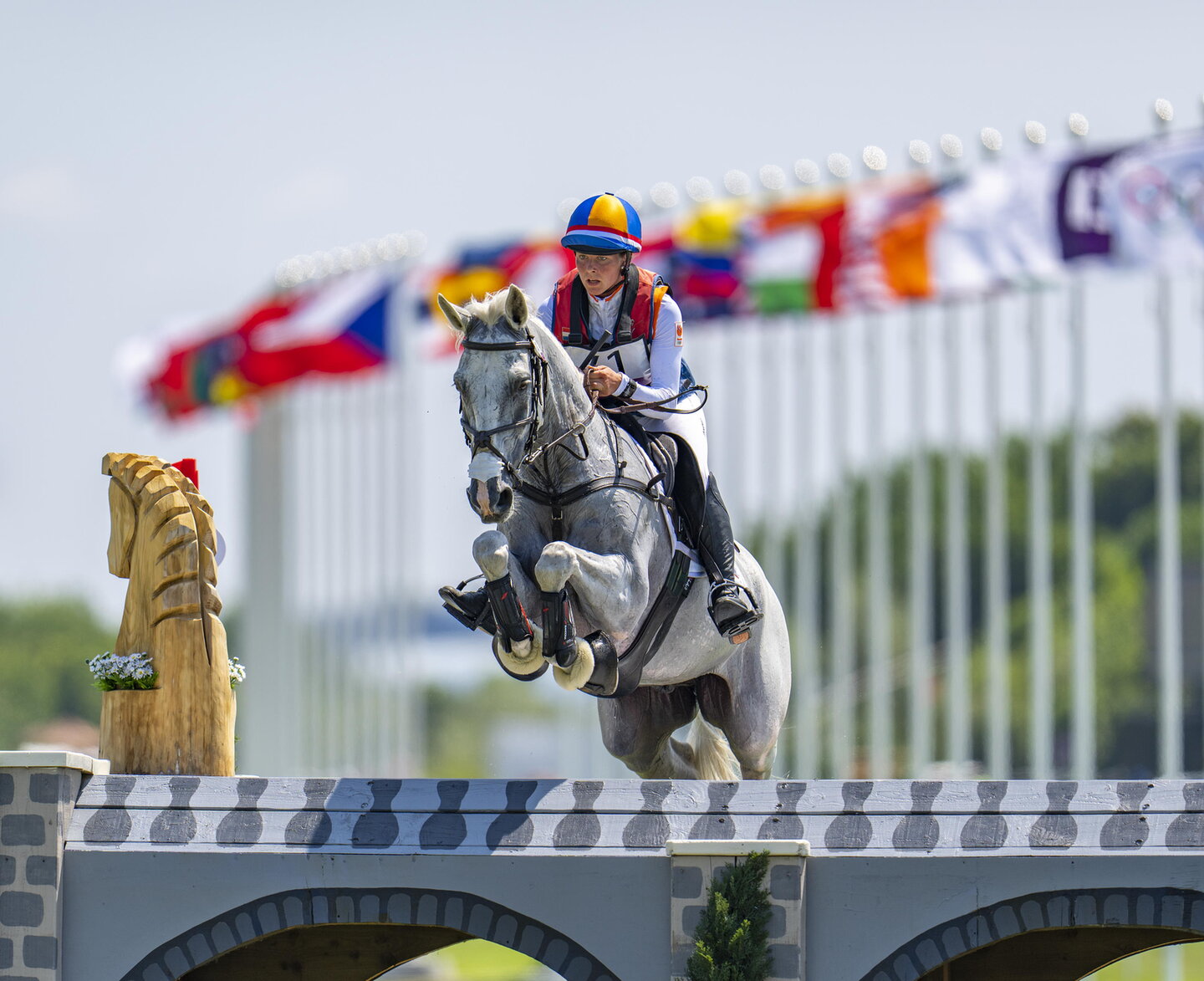 janneke boonzaaijer met acsi champ de tailleur tijdens de olympische cross van tokio