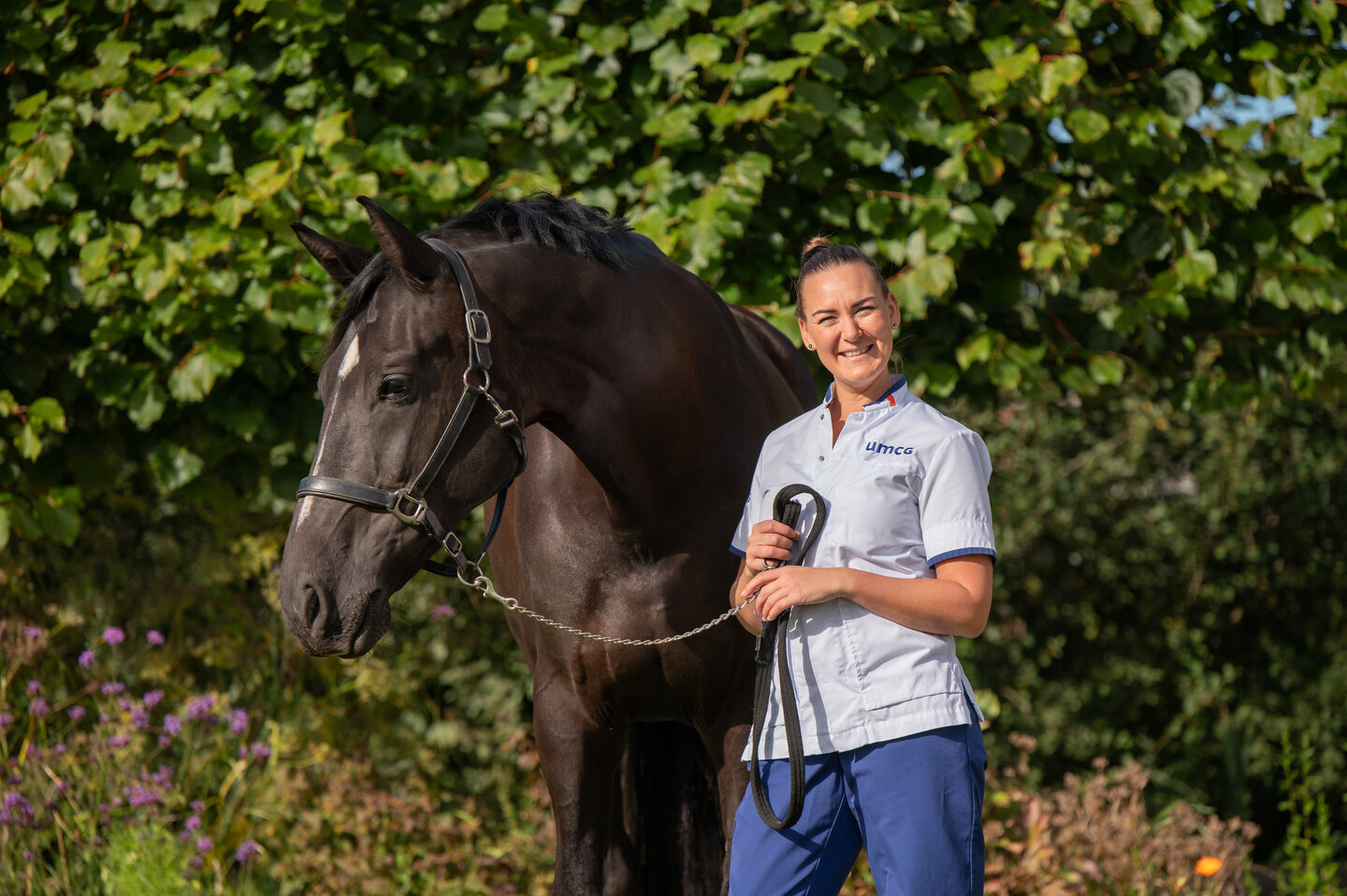yorick geeft een kind 1 op 1 uitleg