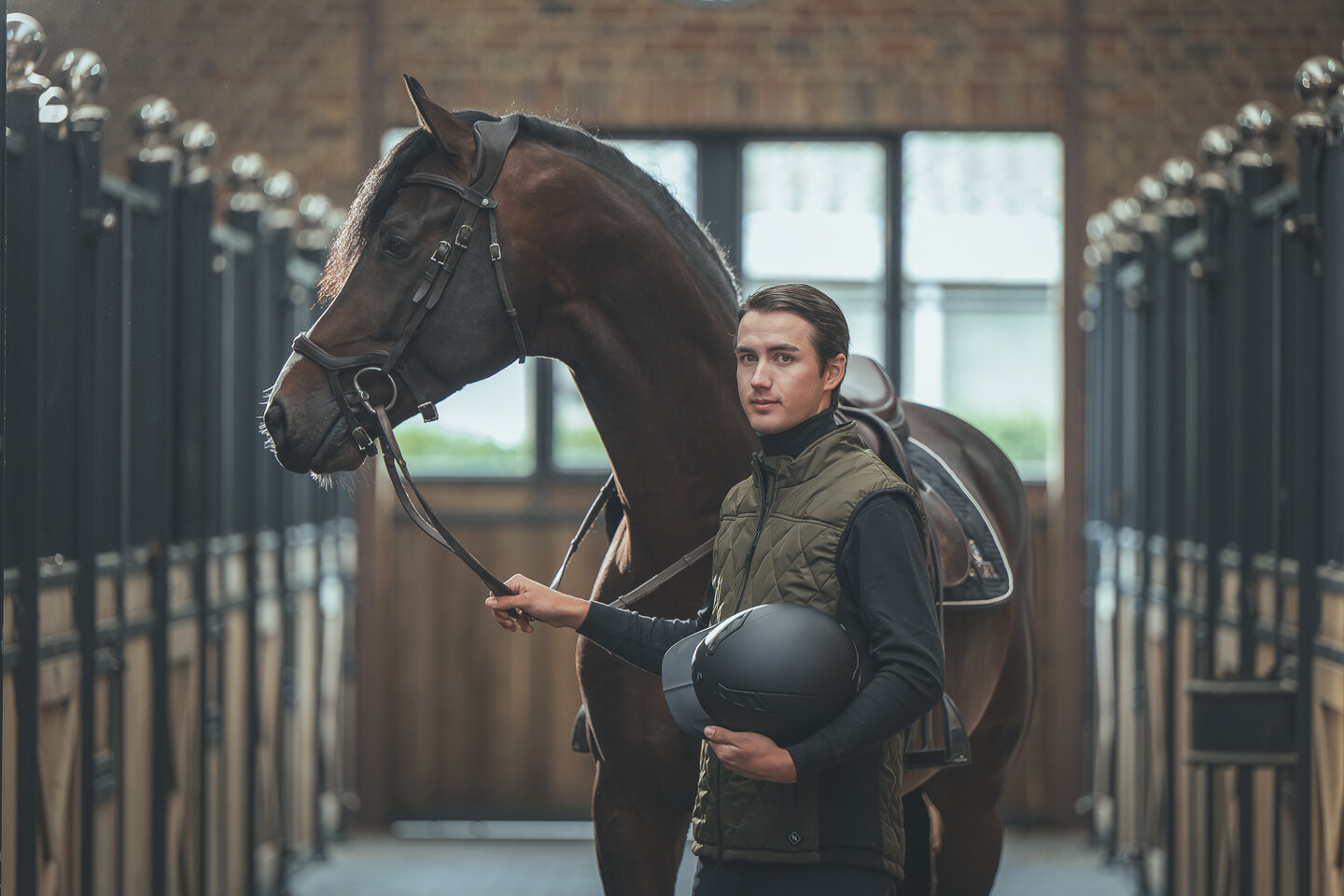 Kim showt groen wedstrijdjasje van Harry's Horse